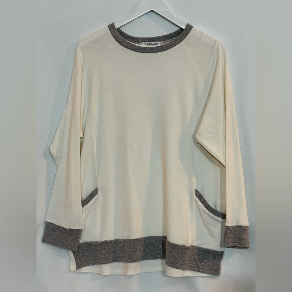 Colorblock Sweater with Pockets